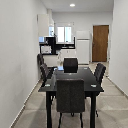 Apartments Jota บาร์เซโลนา ภายนอก รูปภาพ